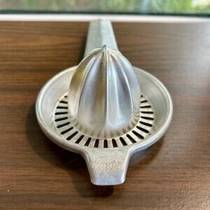 Vintage Foley Aluminum Hand Juicer Citrus Reamer – Mid-Century Kitchen Tool